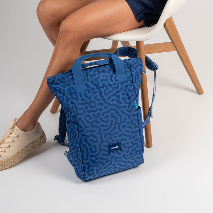 Plecak miejski antykradzieżowy Pacsafe Go 15L Navy, zdjęcie 5