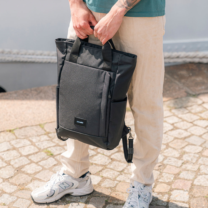 Plecak miejski antykradzieżowy Pacsafe Go 15L Black, zdjęcie 11